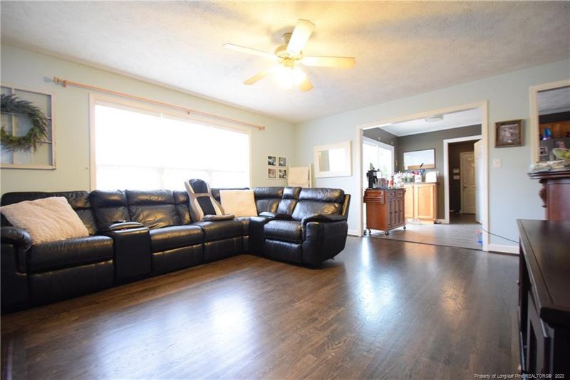 254 Cresthaven Dr, Sanford, NC 27332
