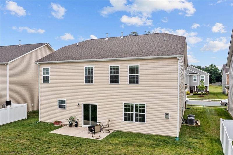 254 Sapphire Rd, Burlington, NC 27215