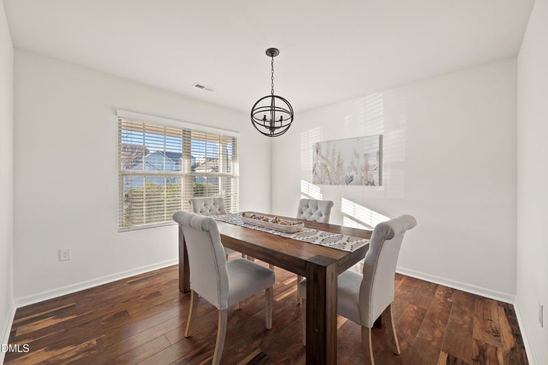 2540 Averon Dr, Fuquay Varina, NC 27526