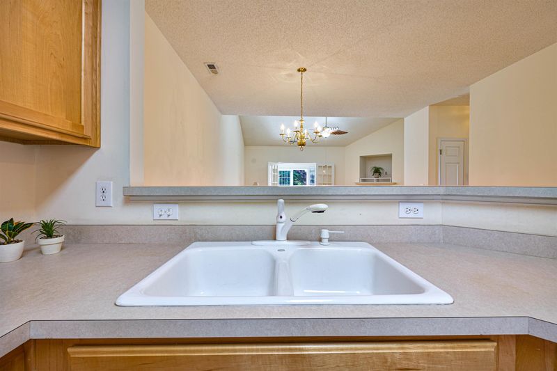 2540 Bent Green St, Raleigh, NC 27614