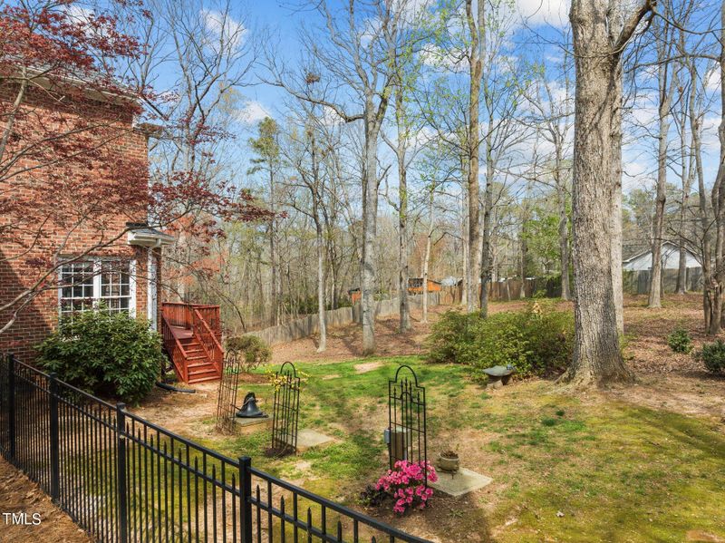 2540 Leas Mill Ct, Raleigh, NC 27606
