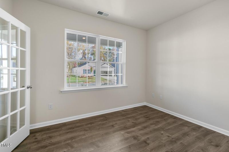 2542 Summersby Dr, Mebane, NC 27302