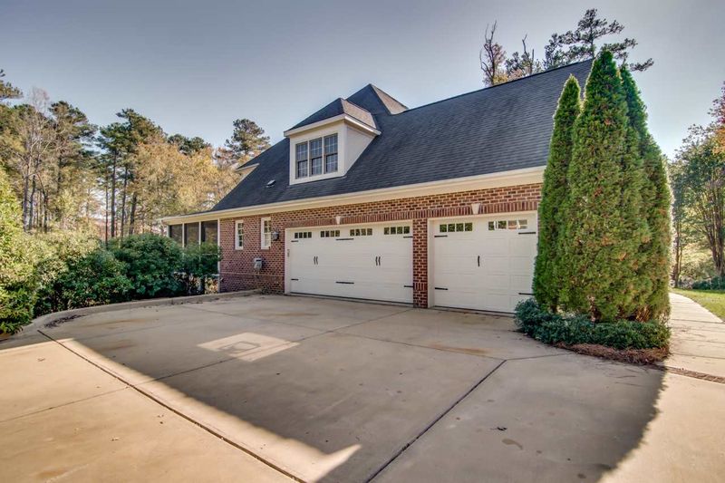 2546 Bittersweet Dr, Durham, NC 27705