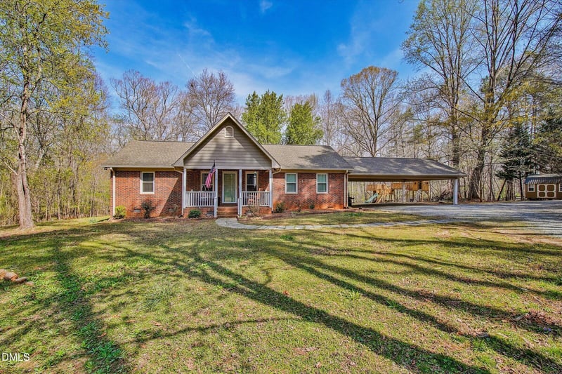 2547 Comanche Trl, Hillsborough, NC 27278