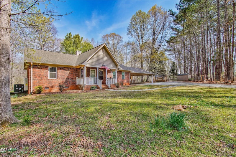 2547 Comanche Trl, Hillsborough, NC 27278