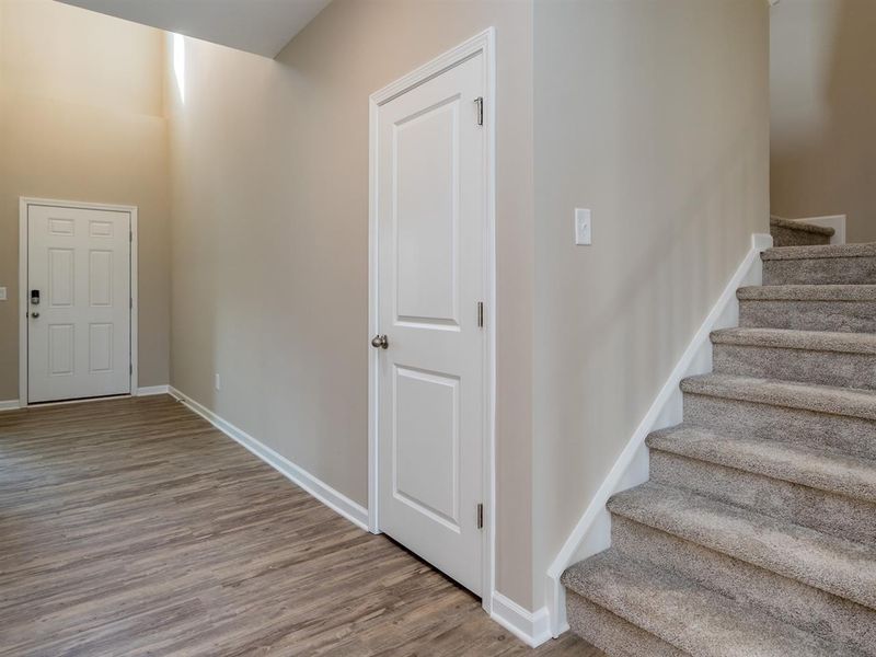 2549 Elm Grant Dr, New Hill, NC 27562