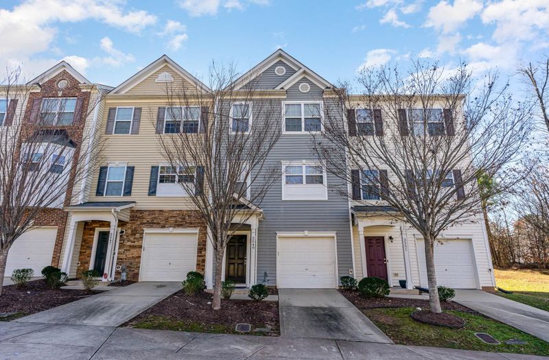 2549 Wyntercrest Ln, Durham, NC 27713