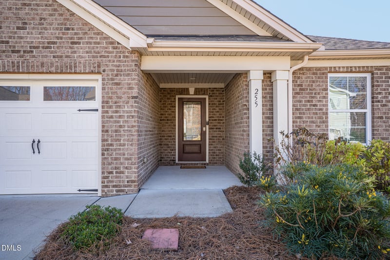 255 Heathwood Dr, Clayton, NC 27527