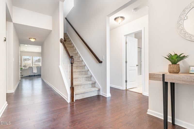 255 Heathwood Dr, Clayton, NC 27527