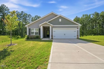 255 New Villas St, Angier, NC 27501