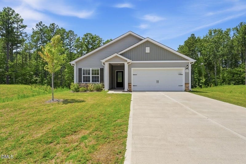 255 New Villas St, Angier, NC 27501