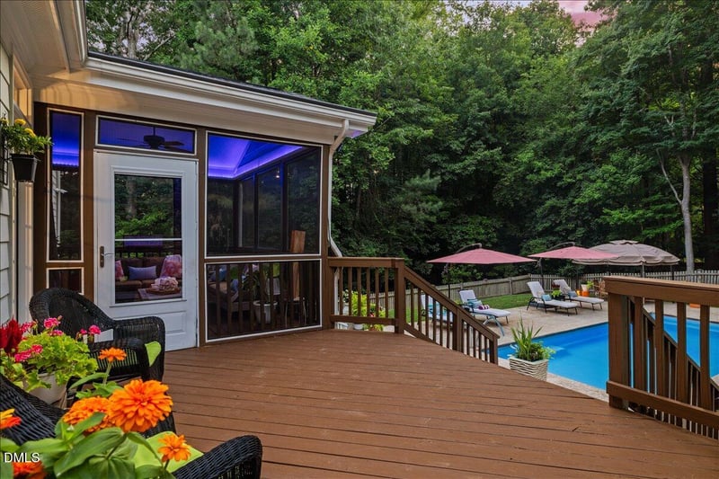 255 Norwalk St, Holly Springs, NC 27540