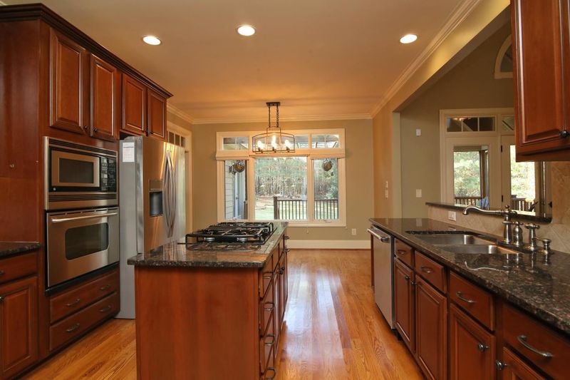 255 Rivers Edge Dr, Youngsville, NC 27596