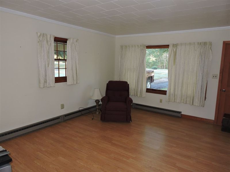255 Roseville Loop Rd, Roxboro, NC 27574