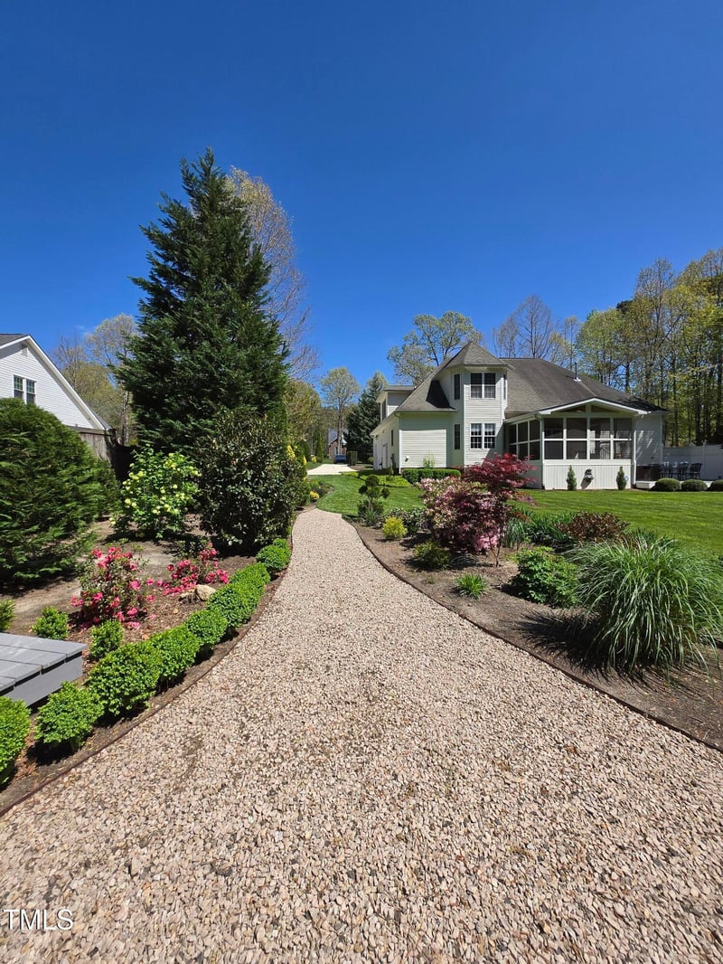 255 Williamston Ridge Dr, Youngsville, NC 27596