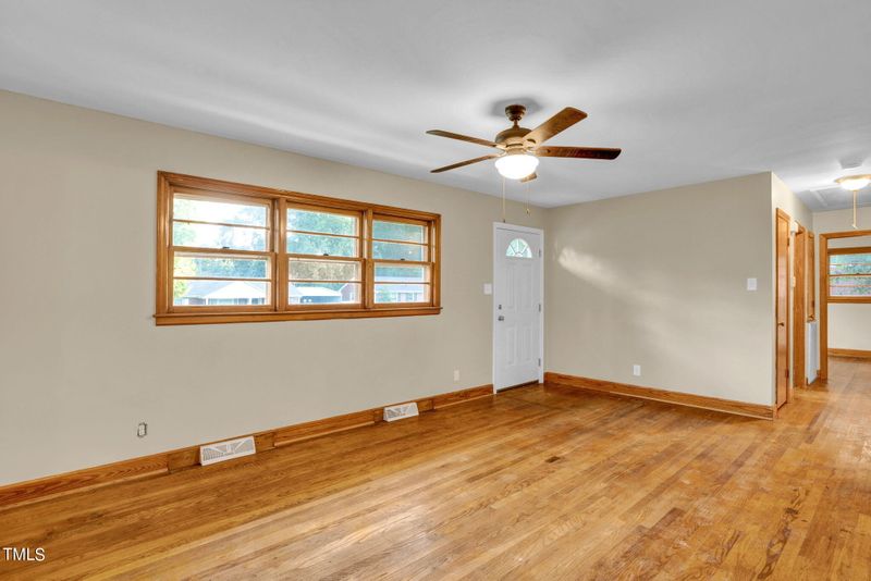 2550 Hyde St, Burlington, NC 27217