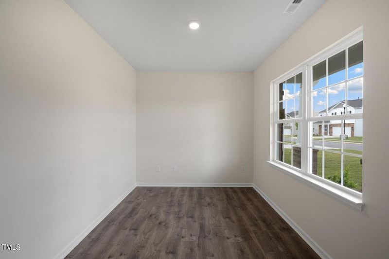 2550 Summersby Dr, Mebane, NC 27302