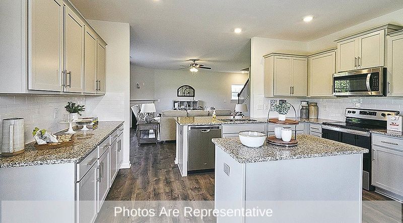 2553 Summersby Dr, Mebane, NC 27302