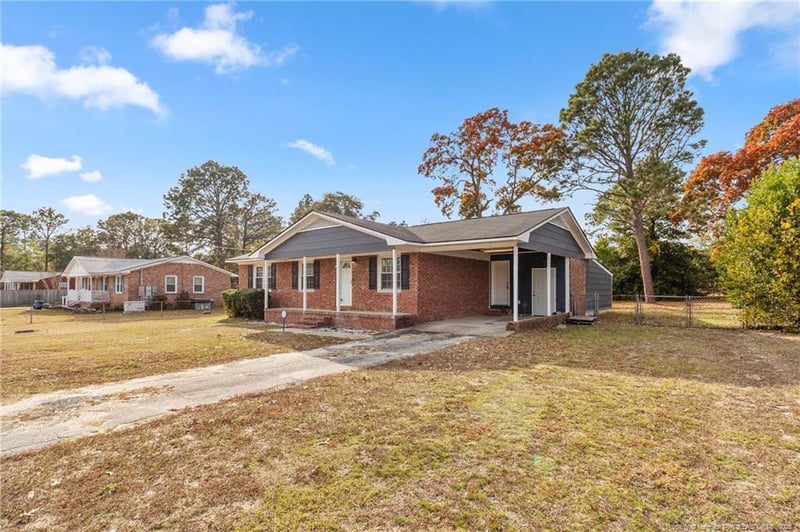 2554 Bel Aire St, Fayetteville, NC 28306