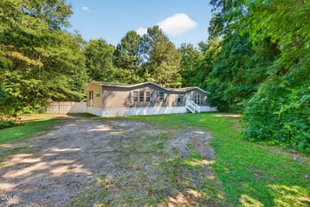 2554 Rock Pillar Rd, Clayton, NC 27520