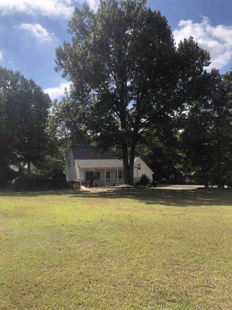 2555 Sumter Dr, Garner, NC 27529