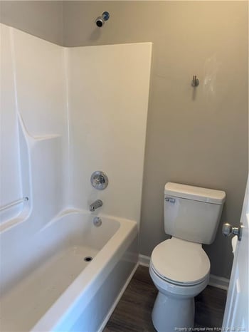 2558 Sourwood Dr, Fayetteville, NC 28301