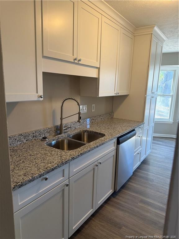 2558 Sourwood Dr, Fayetteville, NC 28301