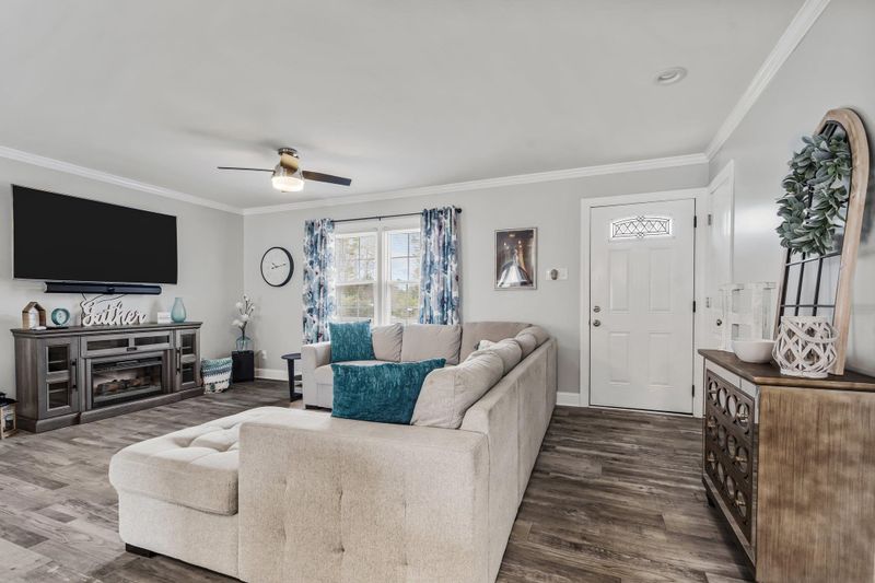 2559 Ardsley Dr, Durham, NC 27704