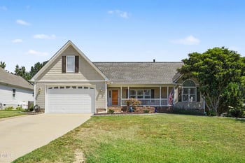 256 Cokesbury Park Ln, Fuquay Varina, NC 27526
