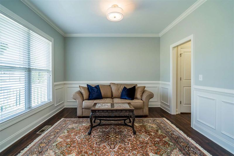 256 Neuse Landing Dr, Clayton, NC 27527