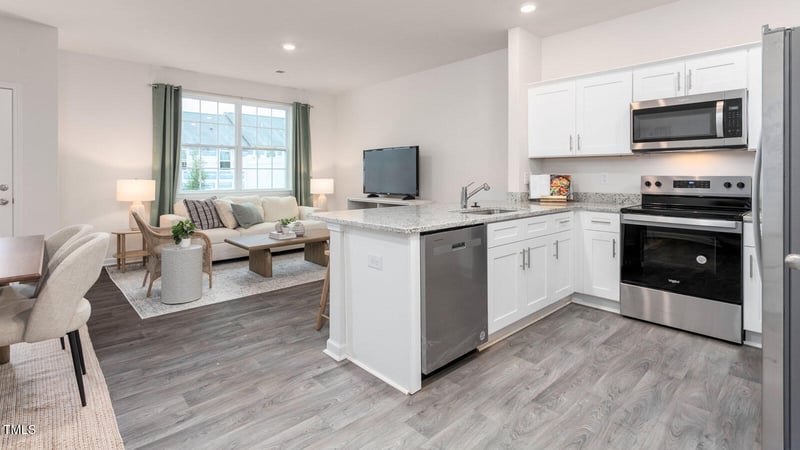 256 Rusling Leaf Dr, Fuquay Varina, NC 27526