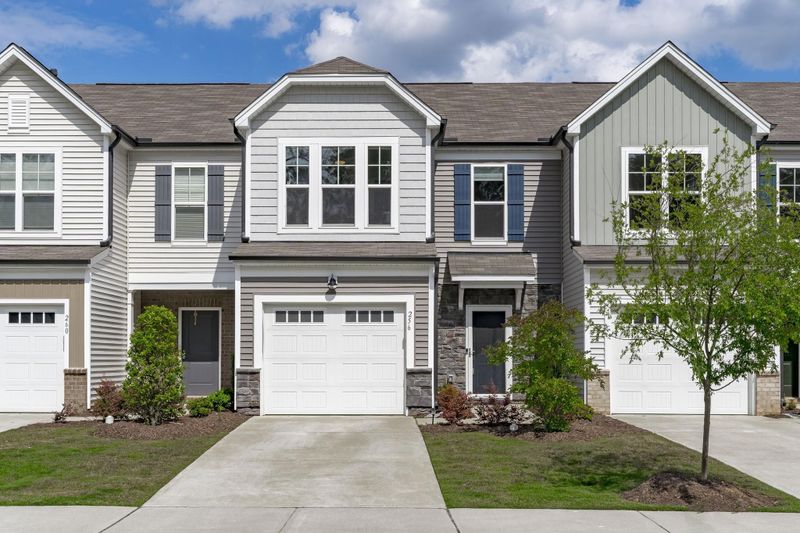 256 White Oak Ridge Dr, Garner, NC 27529