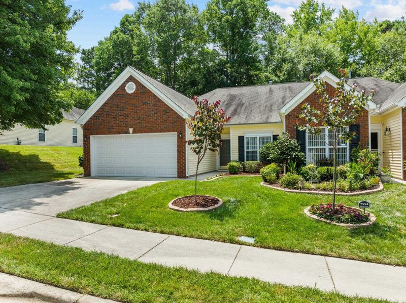 2560 Bent Green St, Raleigh, NC 27614