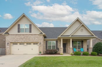 2560 Glenkirk Dr, Burlington, NC 27215