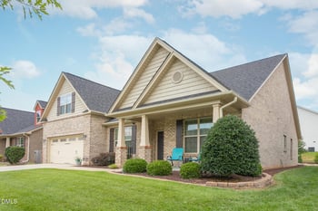 2560 Glenkirk Dr, Burlington, NC 27215