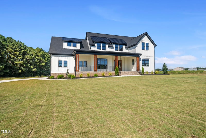 2560 Lassiter Rd, Four Oaks, NC 27524