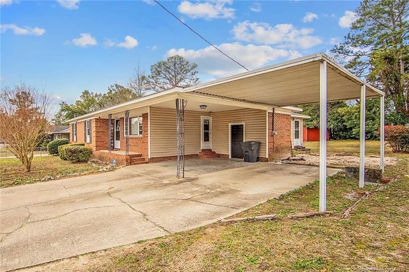 2560 Pine Springs Dr, Fayetteville, NC 28306