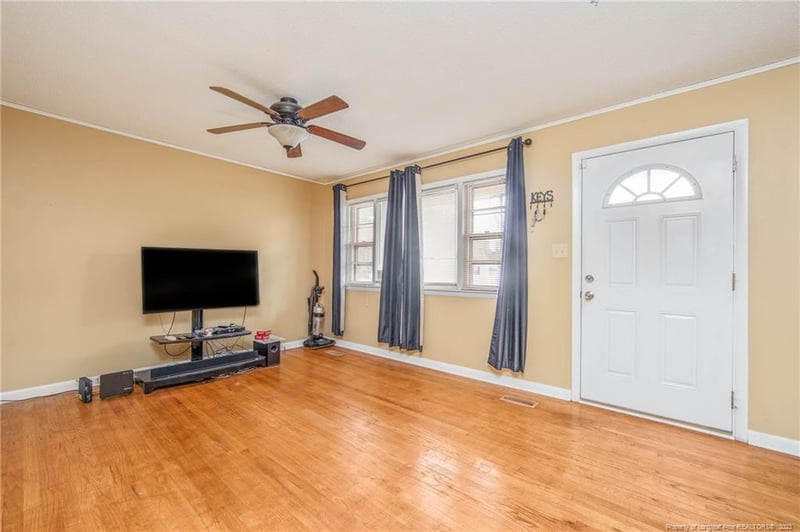 2560 Pine Springs Dr, Fayetteville, NC 28306