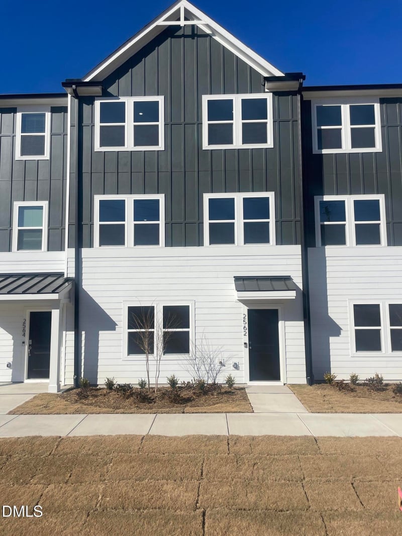 2562 Olive Chapel Rd, Apex, NC 27502