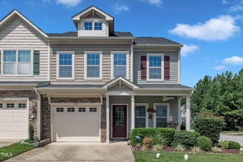 257 Beaconwood Ln, Holly Springs, NC 27540