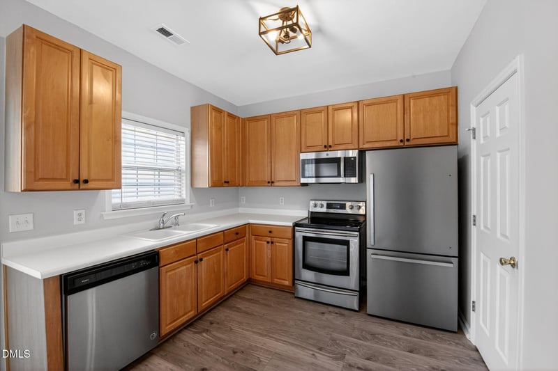 257 Dairy Rd, Clayton, NC 27520