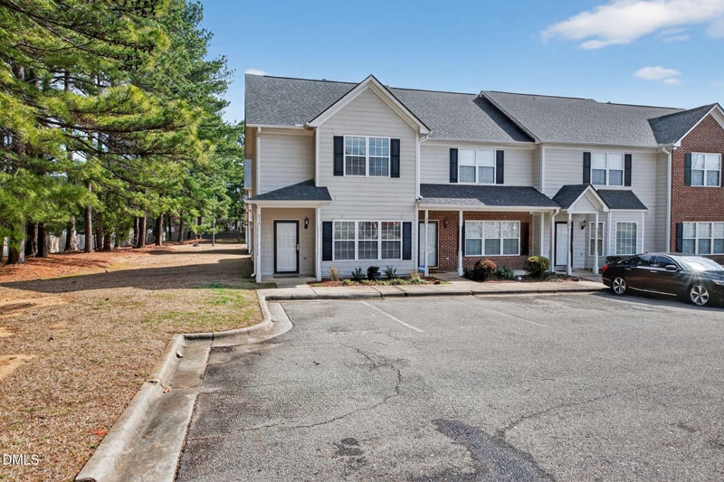 257 Dairy Rd, Clayton, NC 27520