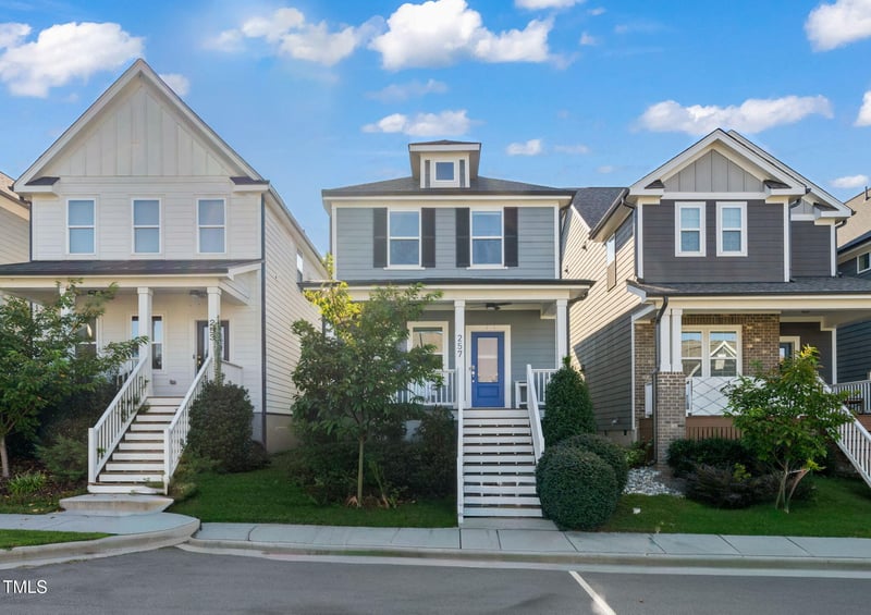 257 Douglas Falls Dr, Wendell, NC 27591