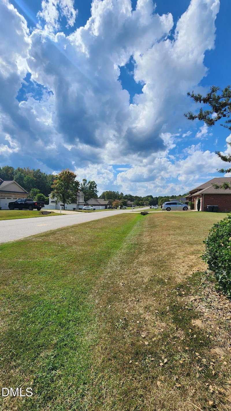 257 Fairhaven Dr, Zebulon, NC 27597