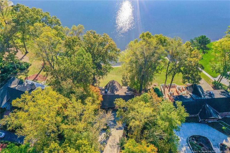 257 Lakeview Dr, Sanford, NC 27332