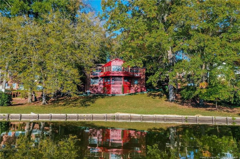 257 Lakeview Dr, Sanford, NC 27332