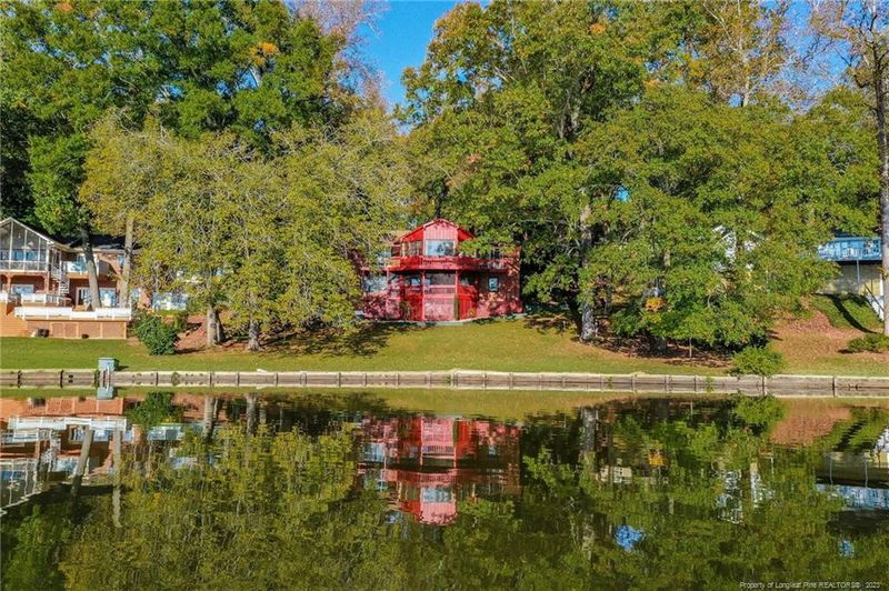 257 Lakeview Dr, Sanford, NC 27332