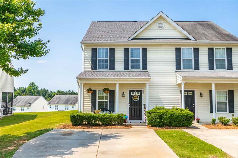 257 Payton Dr, Clayton, NC 27520