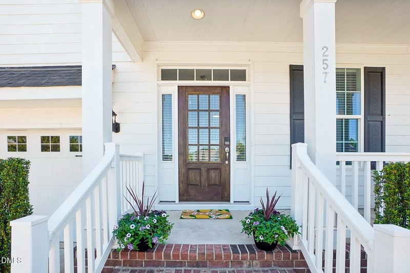 257 Pointe Park Cir, Holly Springs, NC 27540