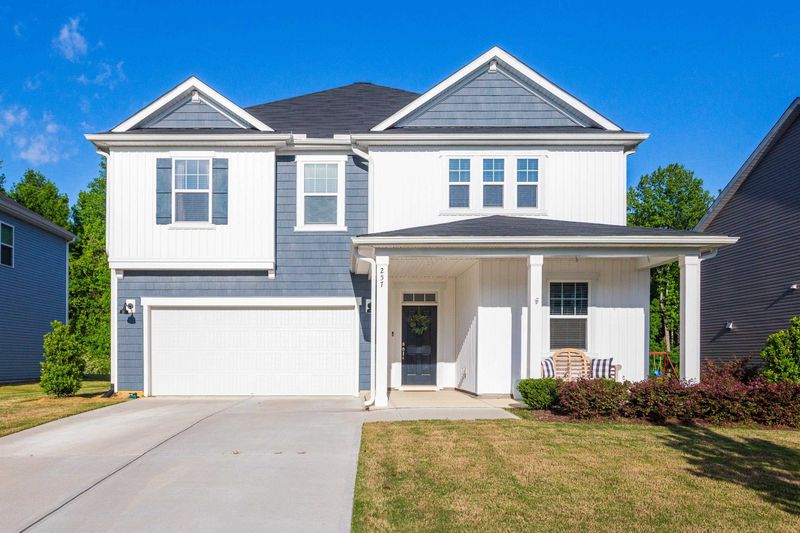 257 Summer Ranch Dr, Fuquay Varina, NC 27526